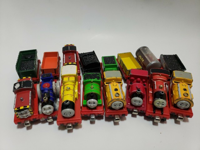 thomas the train metal magnetic trains