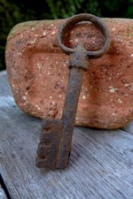 Antique Key Padlock Lock Rust Rare Collectible 21-05