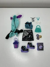 Monster High Skulltimate Secrets Neon Frights Twyla Accessories & Clothes