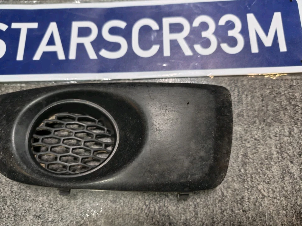 Cubierta de luz antiniebla para Subaru Impreza 1998-2001 moldura de parachoques lateral del pasajero derecha Foto 2 de 4