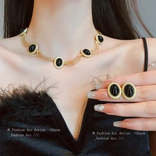 Retro Glam Black Gem Necklace for Women Bold Fashion Jewelry Party Statement Gif