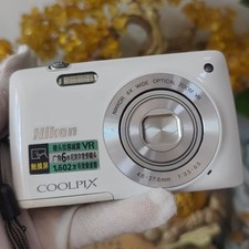 Nikon COOLPIX S4300 Digital Camera 16 MP 6x Optical Zoom 720p HD Video Recording