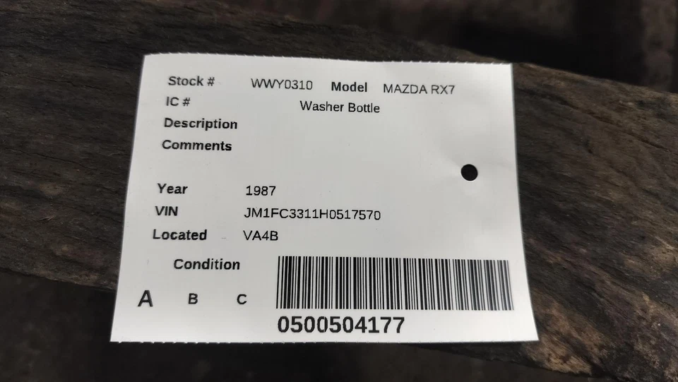 Used Washer Fluid Reservoir fits: 1987 Mazda RX7  Grade A Foto 2 de 3