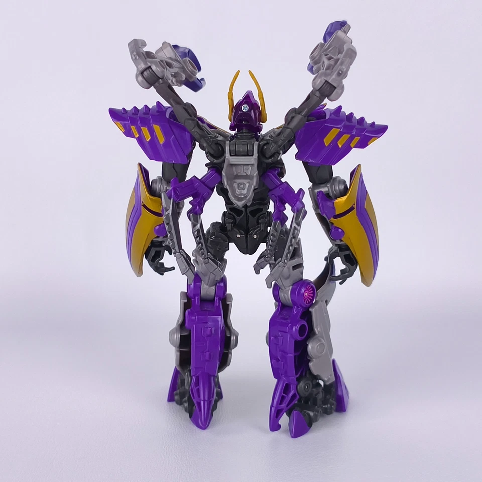 Figura Transformers Kickback Only Generations Deluxe Class FOC WFC Foto 4 de 4