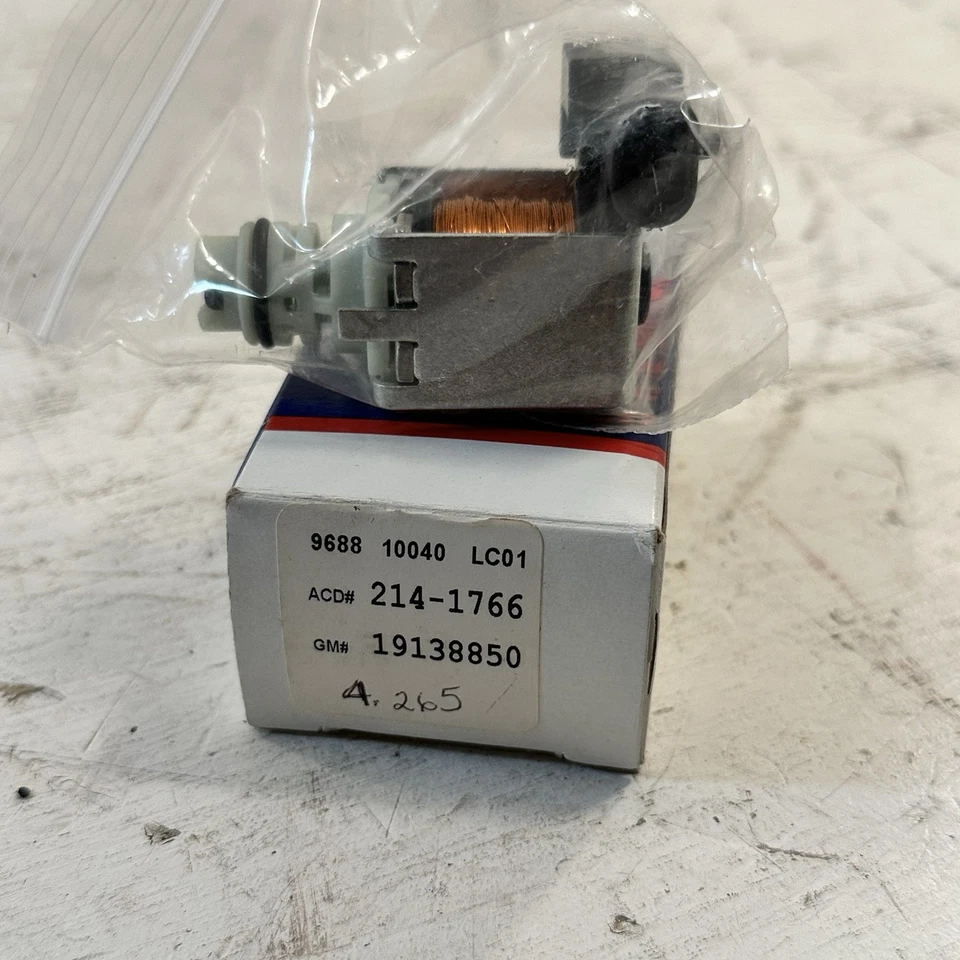 Nuevo solenoide de arranque Pontiac Bonneville SE SLE SSEi V6 19138850 GM 1998-2003 FABRICANTE DE EQUIPOS ORIGINALES Foto 2 de 4