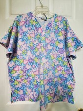 Scrub HQ SCRUB TOP Size L- Purple/Pink/Blue Hearts/X's/O's-Chest 26"/L 27.5"