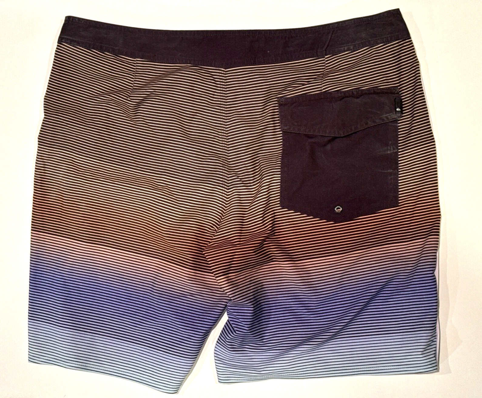 Quick Silver Board Shorts DrawString Polyester Sh… - image 3