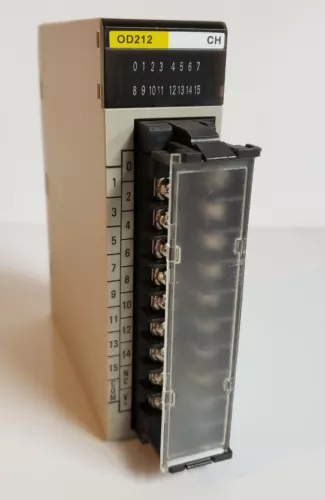 Omron PLC C200H-OD212 Digital Output Module 16 Channels 24VDC 