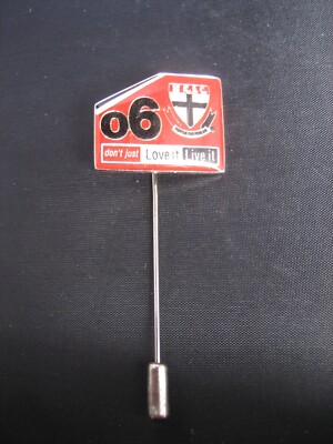 06 St. K. F. C. FORTIUS QUO FLDELIUS hand made souvenir metal pin badge