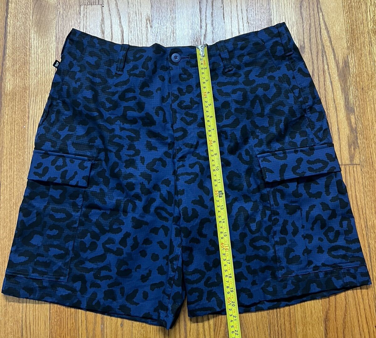 Nike SB Kearny Men's Cargo Skate Shorts Blue Black Leopard Sz 36 FQ4946-410 Nike SB Kearny Men's Cargo Skate Shorts Blue Black Leopard Sz 36 FQ4946-410