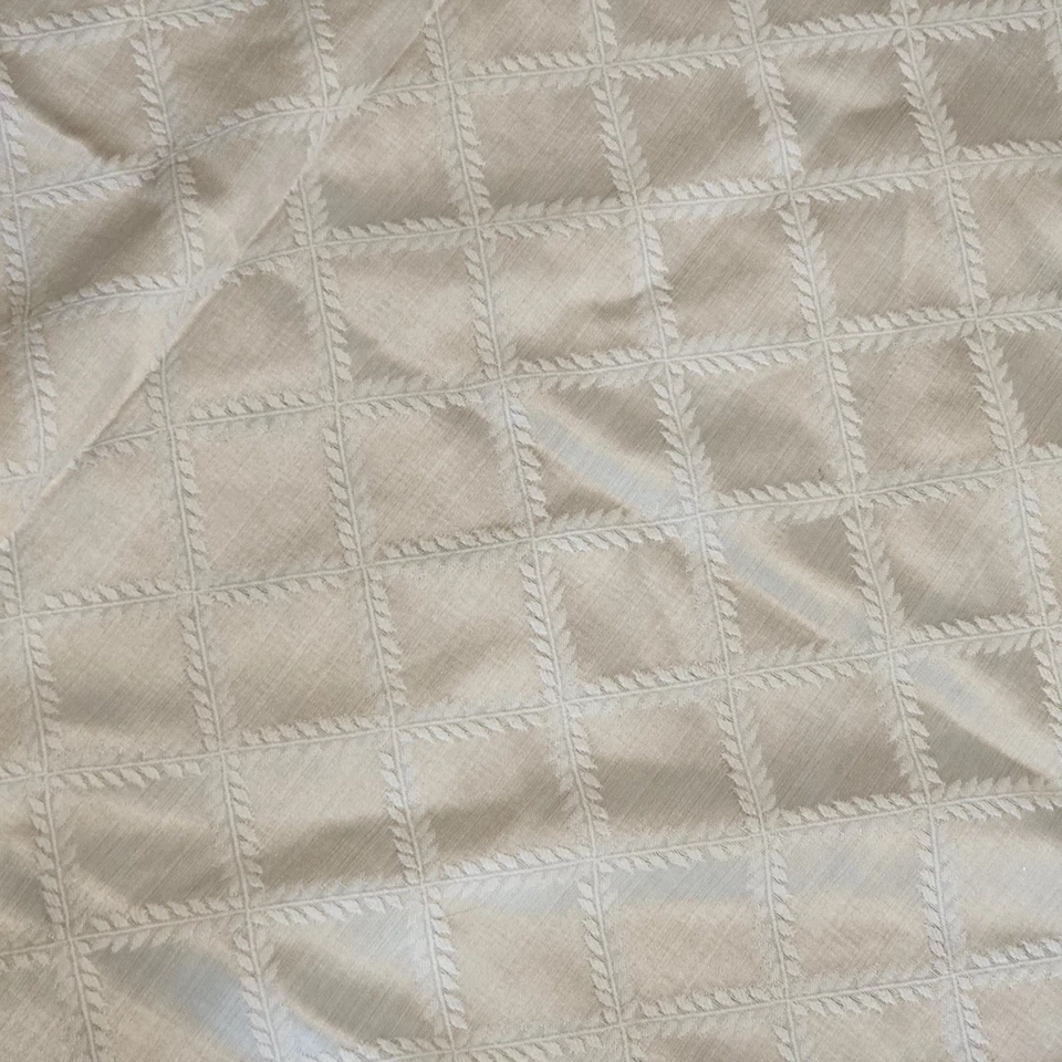 LENOX Tablecloth Ivory Platinum Laurel Leaf 96"x66" Cotton Blend Vintage Taiwan - Image 4 of 4