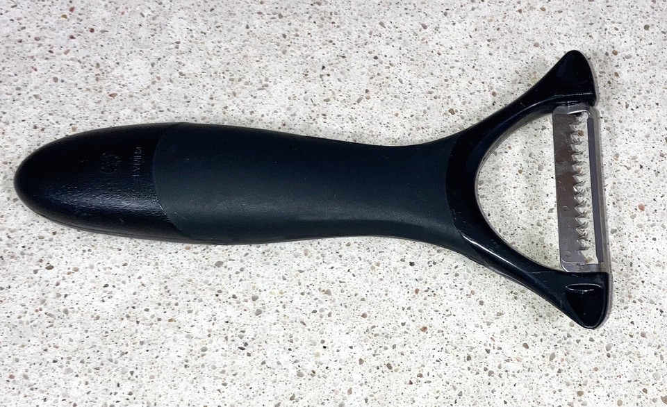 THE PAMPERED CHEF JULIENNE VEGETABLE POTATO PEELER eBay