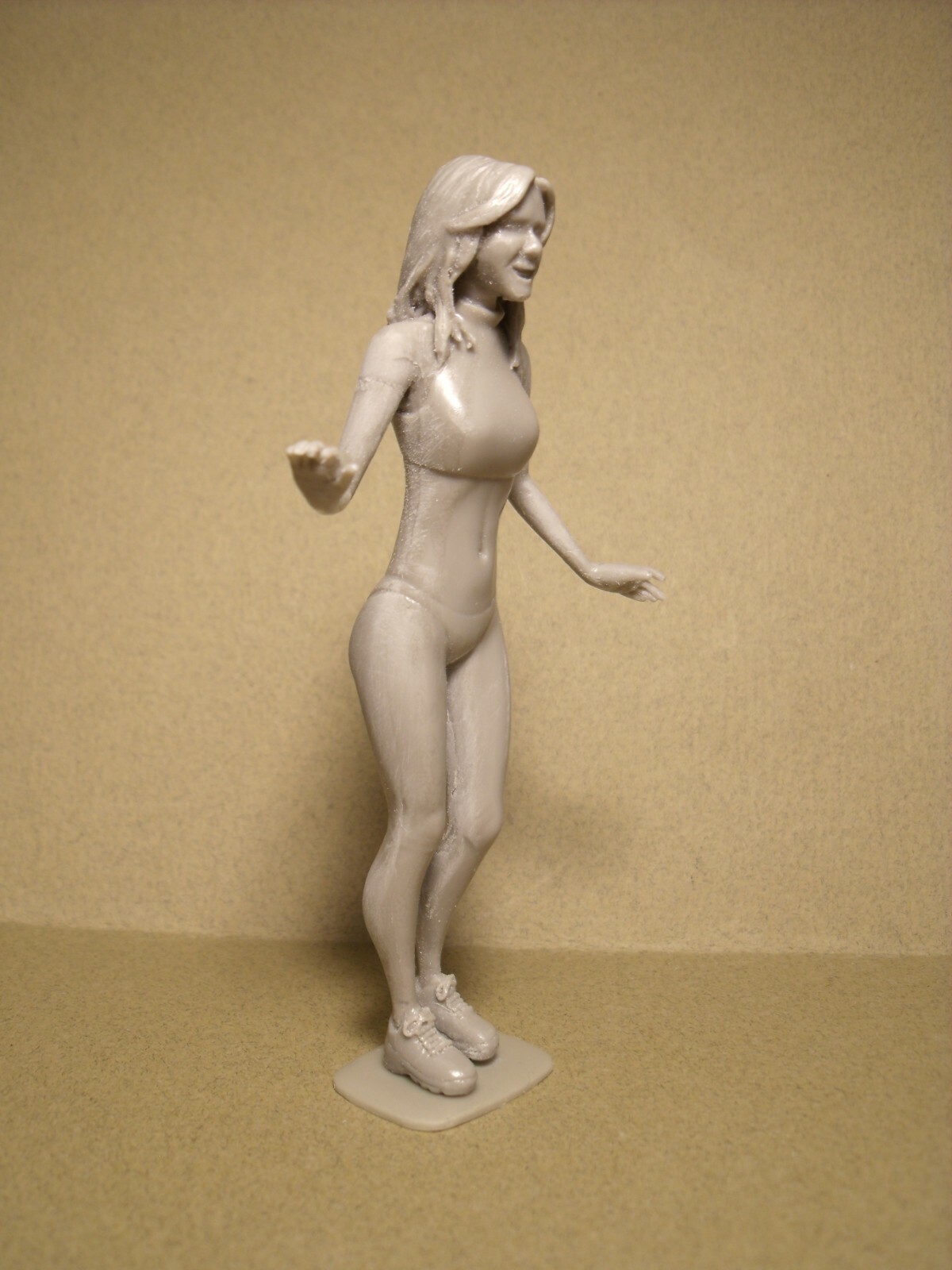 Figurine miniature Lisa 1/18 Vroom haute précision pour collectionneurs