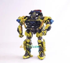 Oversized Version T-11 Ratchet Ambulance MPM11 Transformed Robot Action Figure