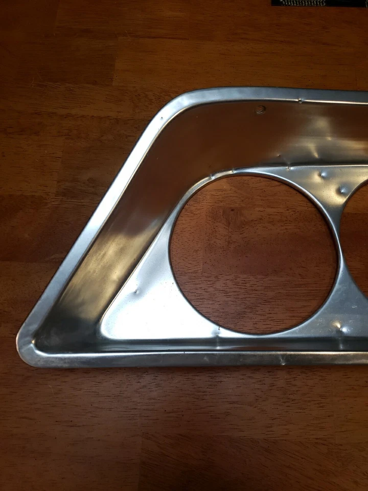 1964 1965 Studebaker Faro Bisel Ajuste Anillo Llanta Parte # 1356203  Foto 2 de 4