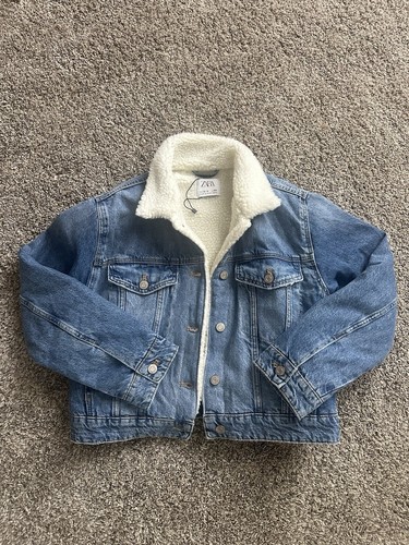 Mädchen Zara Jeansjacke Fellfutter Größe 13-14 - Bild 1 von 3