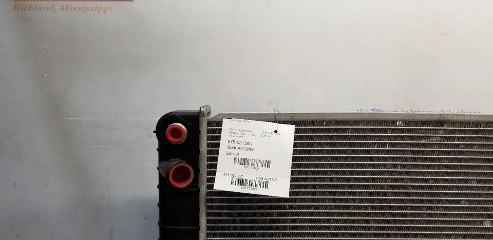 93 GMC TYPHOON 4.3L AT RADIATOR ASSEMBLY — 第 2/4 张图片