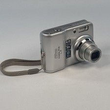 Nikon Coolpix L4 4MP Digital Camera 3x Zoom Silver Tested Working