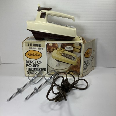 Sunbeam Burst of Power Mixmaster Hand Mixer 3-76 Almond 1982 IOB Tested Works