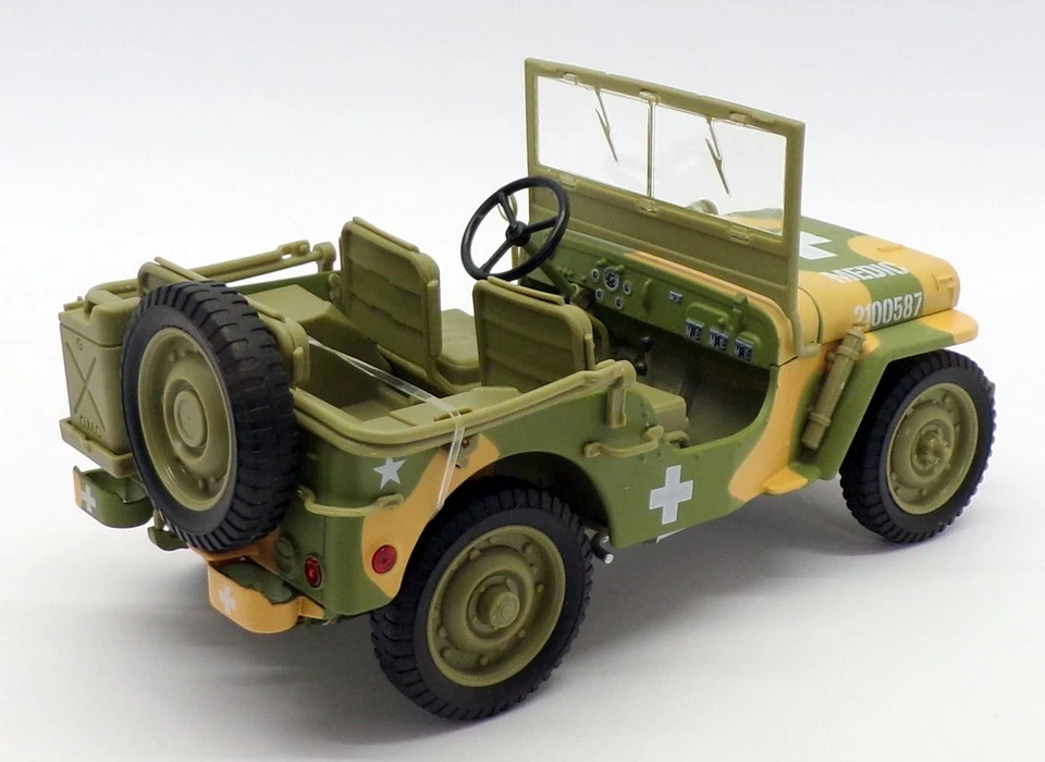 Auto World 1/18 Scale AWML005/12A - WWII Willys MB Jeep - US Army Medic - Image 2 of 4