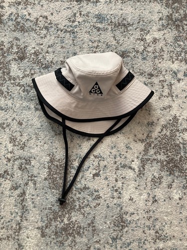 Nike ACG String Black Beige Hiking 