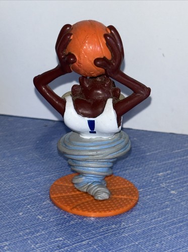 Taz Space Jam PVC Figure Tazmanian Devil Basketball 1996 Looney Tunes Decopac - Picture 2 of 4
