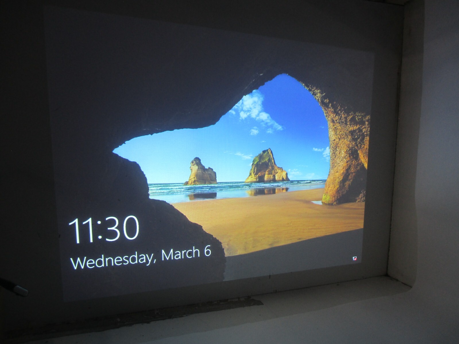 EPSON POWERLITE 1750 H372A XGA 2600 LUMENS MULTIMEDIA PROJECTOR 6126590