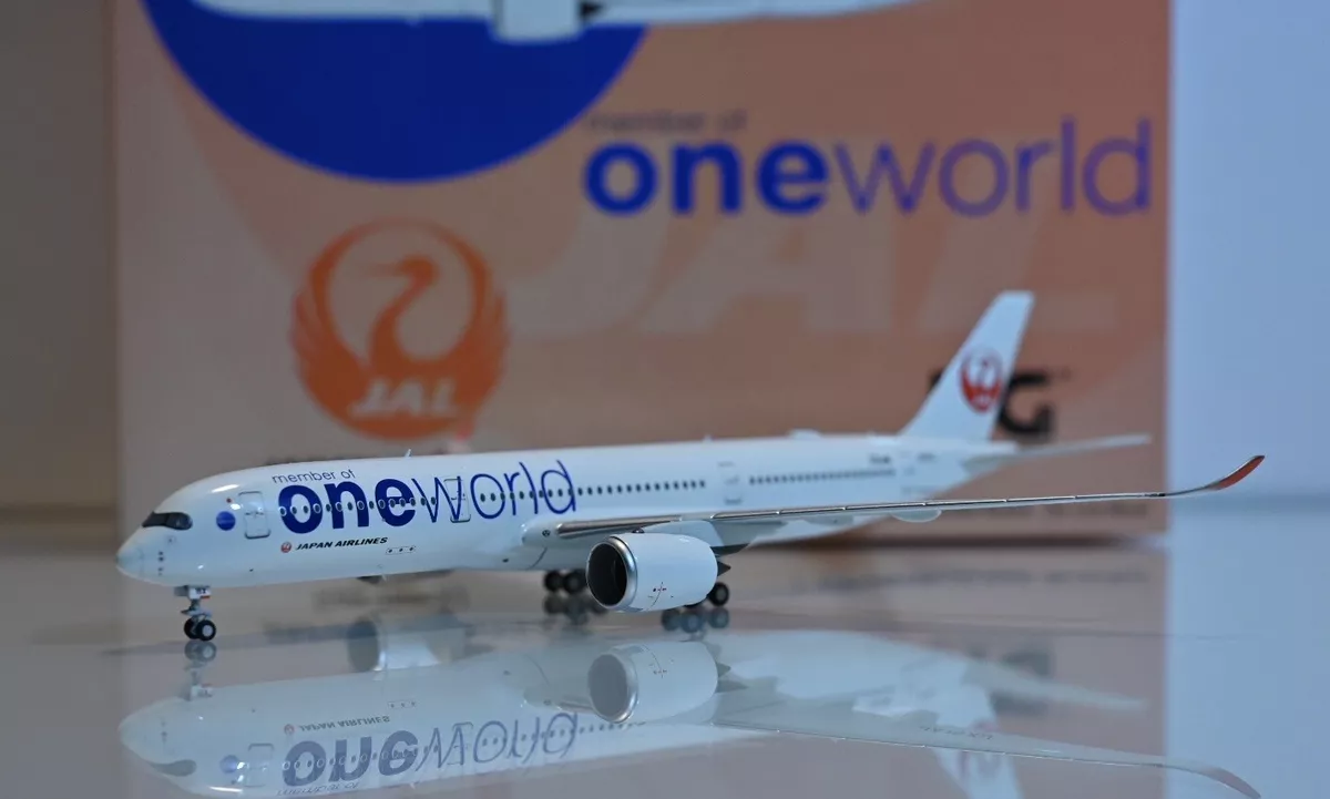 1:400 NG Models Japan Airlines “JAL” A350-900 JA15XJ 39033