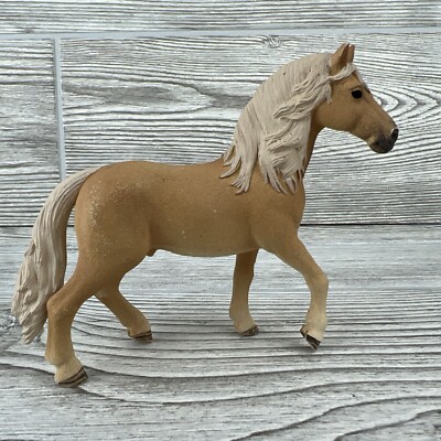 Schleich Horse Andalusian Stallion Palomino 42431 Sofia’s, Figure  2016 Toy