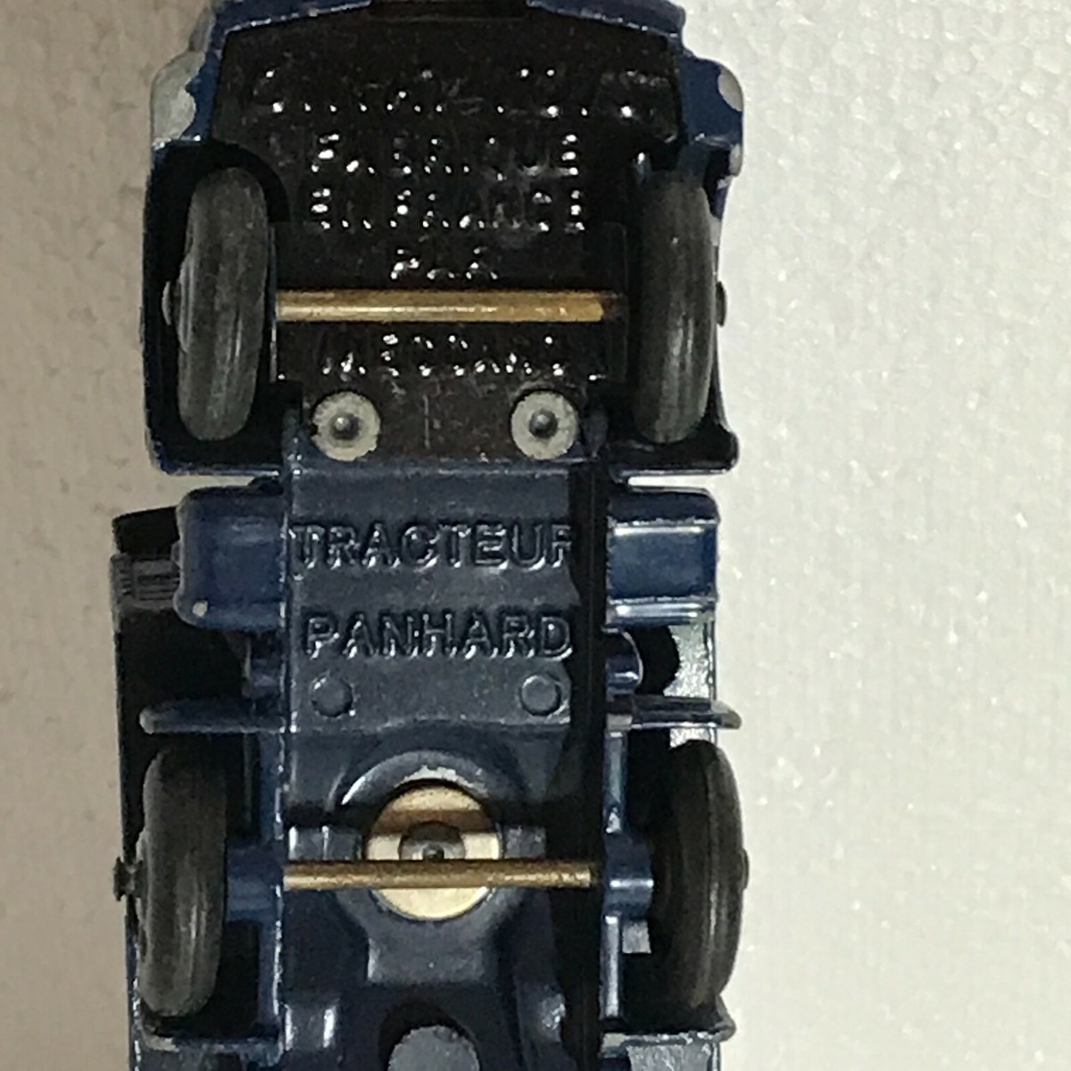 Dinky Toys Meccano France 32 AB Tracteur Panhard Bâché SNCF échelle 1:43 Vintage