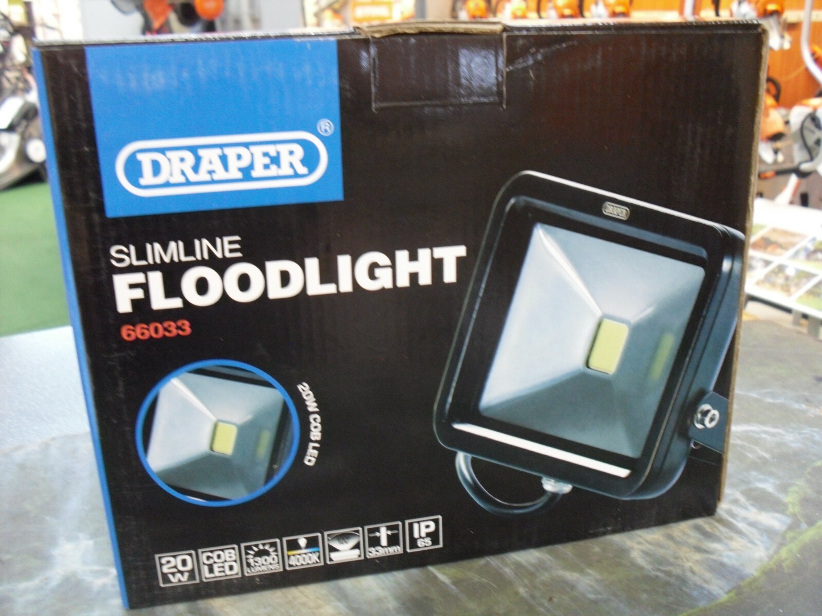Draper 66033 20W COB LED Slimline Wall Mounted Floodlight 1300 Lumens