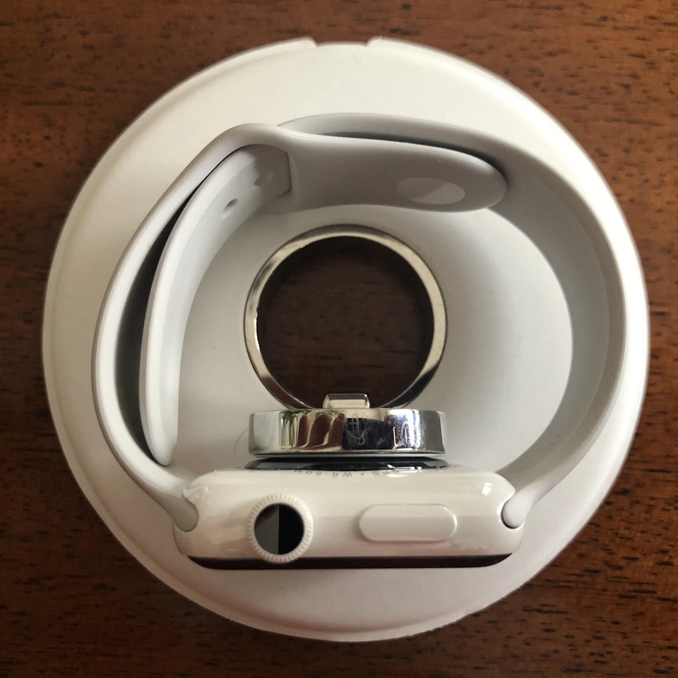 Apple Watch 42mm Series 2 Edition. White Ceramic. Used, excellent condition - Imagen 2 de 4