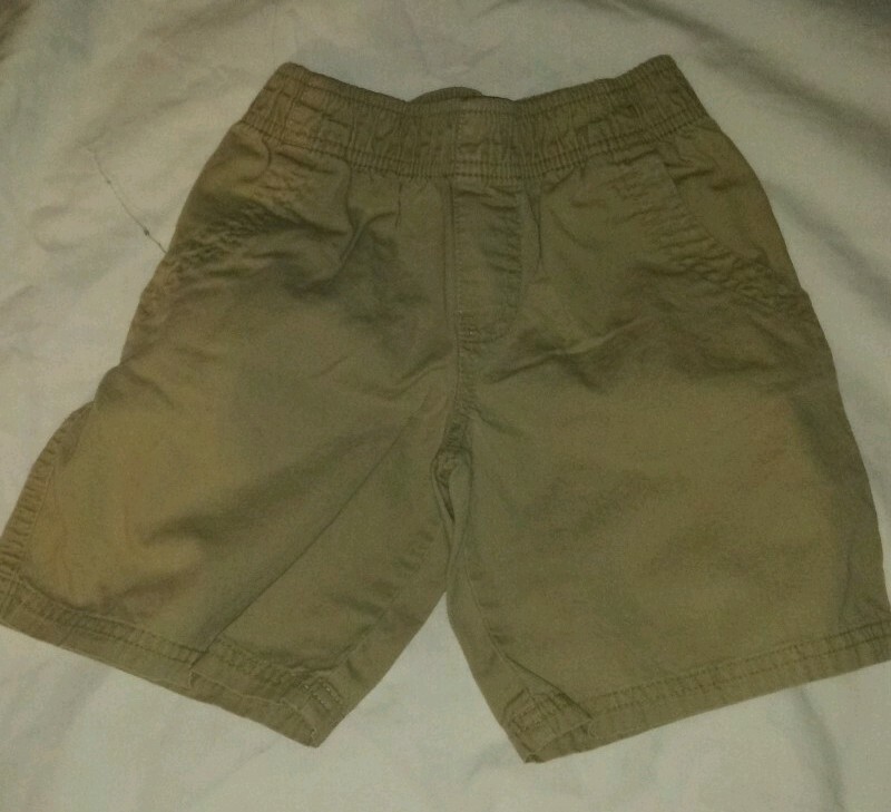 Little Girls Khaki Shorts With Elastic Waist, Size 4T