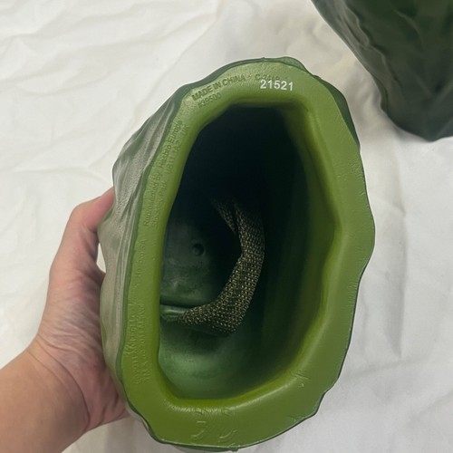 Hasbro 2011 Marvel Incredible Hulk Green Foam Hands Fists Gloves MCU Avengers - Picture 5 of 8