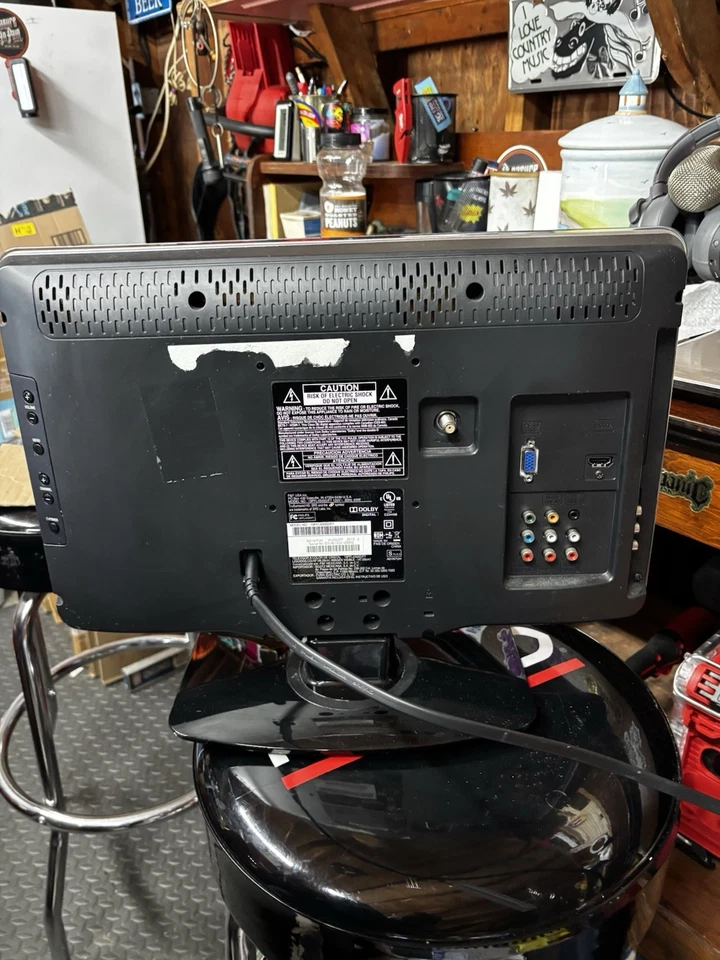 Philips 19PFL4505D/F7 19 Inch 720P LED LCD HDTV Gaming Television TV with Remote - Image 4 of 4