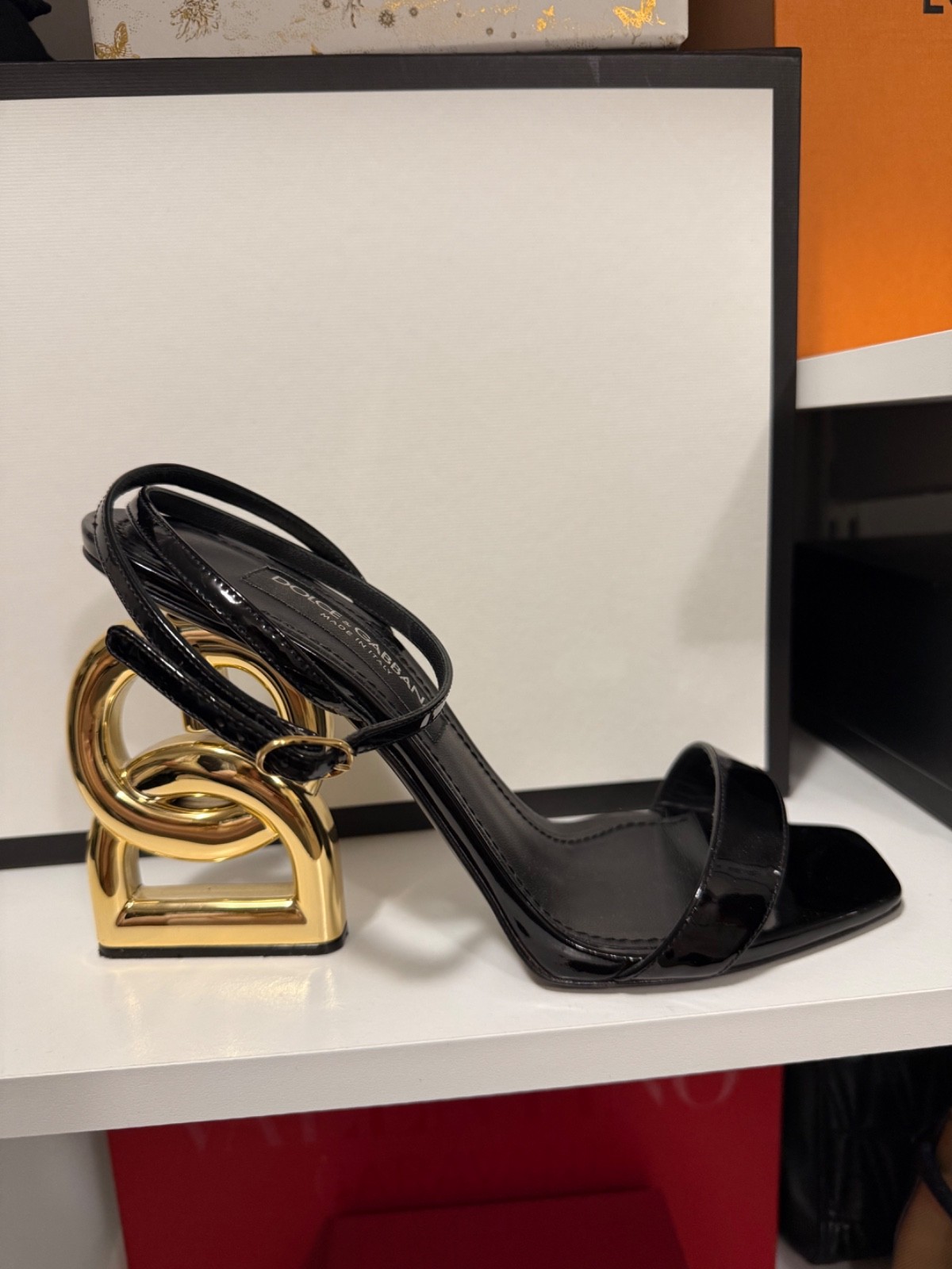 Dolce and gabbana heels - image 2