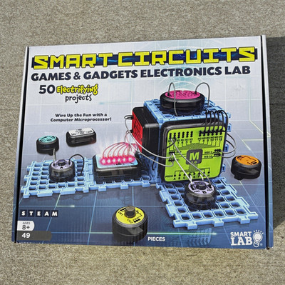 SmartLab Smart Circuits Electronics Lab 49 Pieces, 50 Projects, Age 8+, 2014