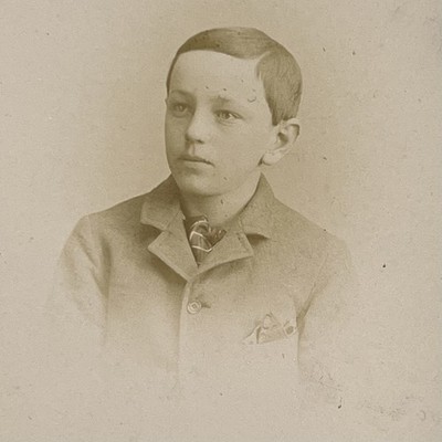 MT STERLING IL Dark-Hair Floating Bust of Serious Boy CABINET CARD Antique Photo