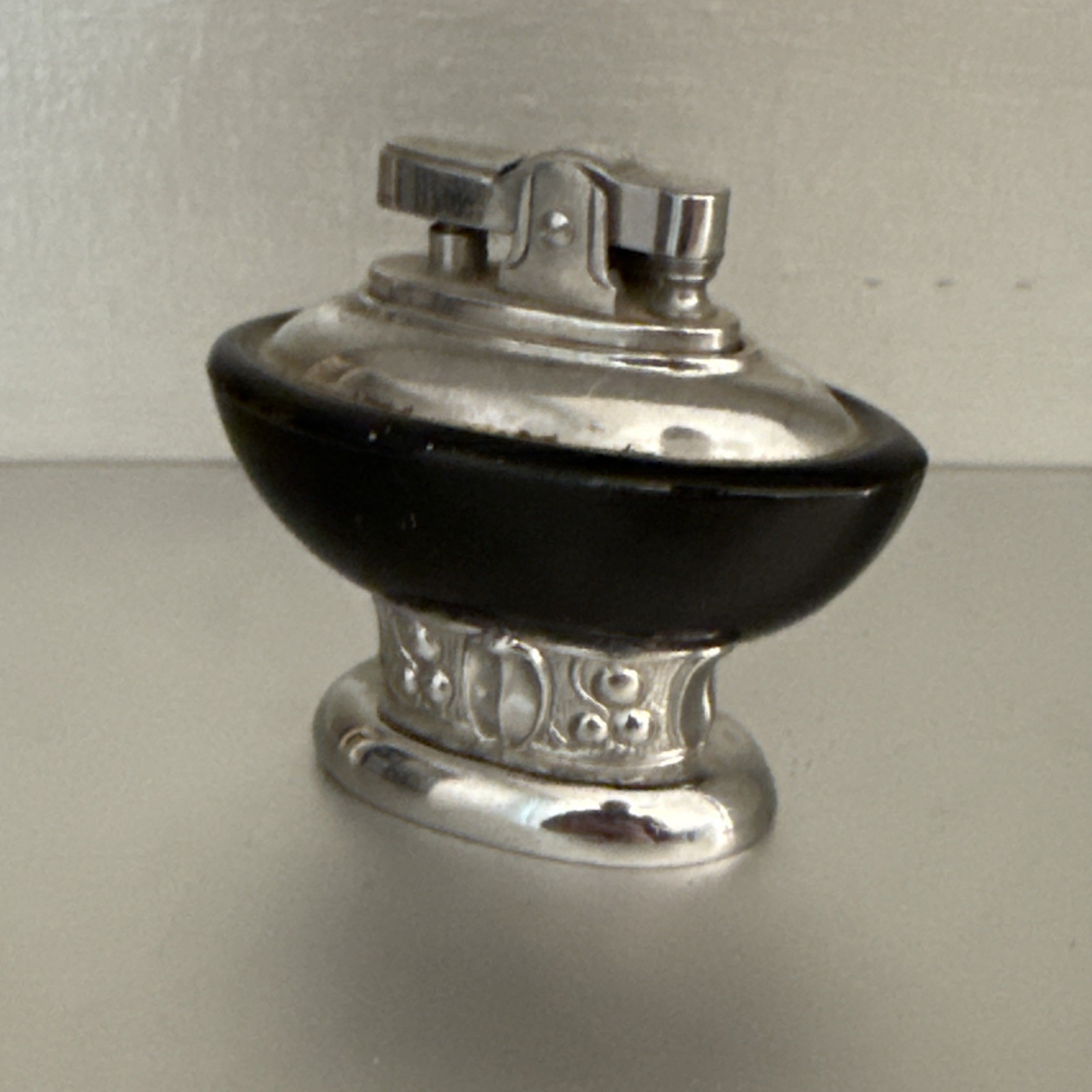 Black Mounted On Designed Silver Base 6 Oz Unfired