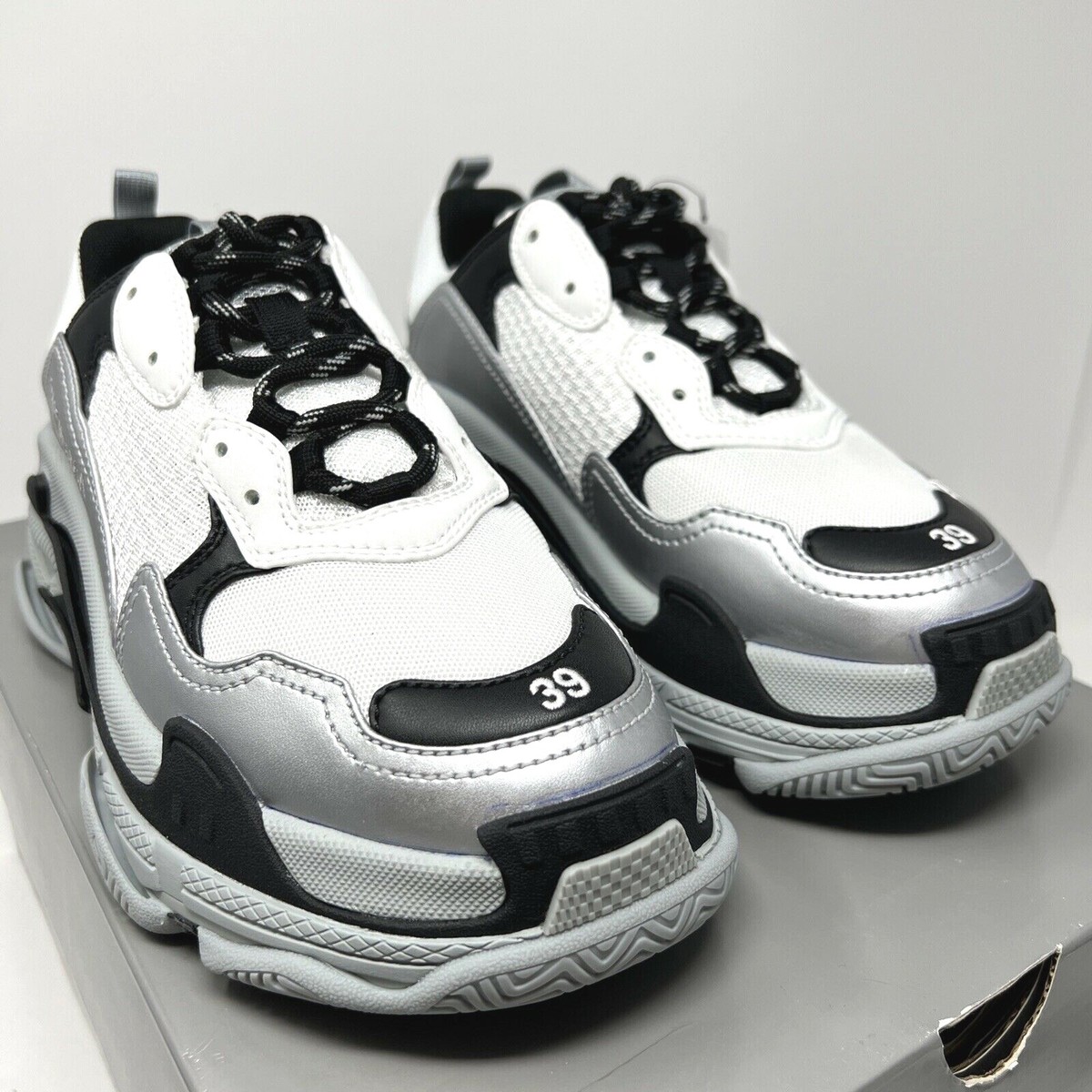 Balenciaga Triple S Women's Sneakers Size 39 EU / 9 US Grey Balenciaga Triple S Women's Sneakers Size 39 EU / 9 US Grey