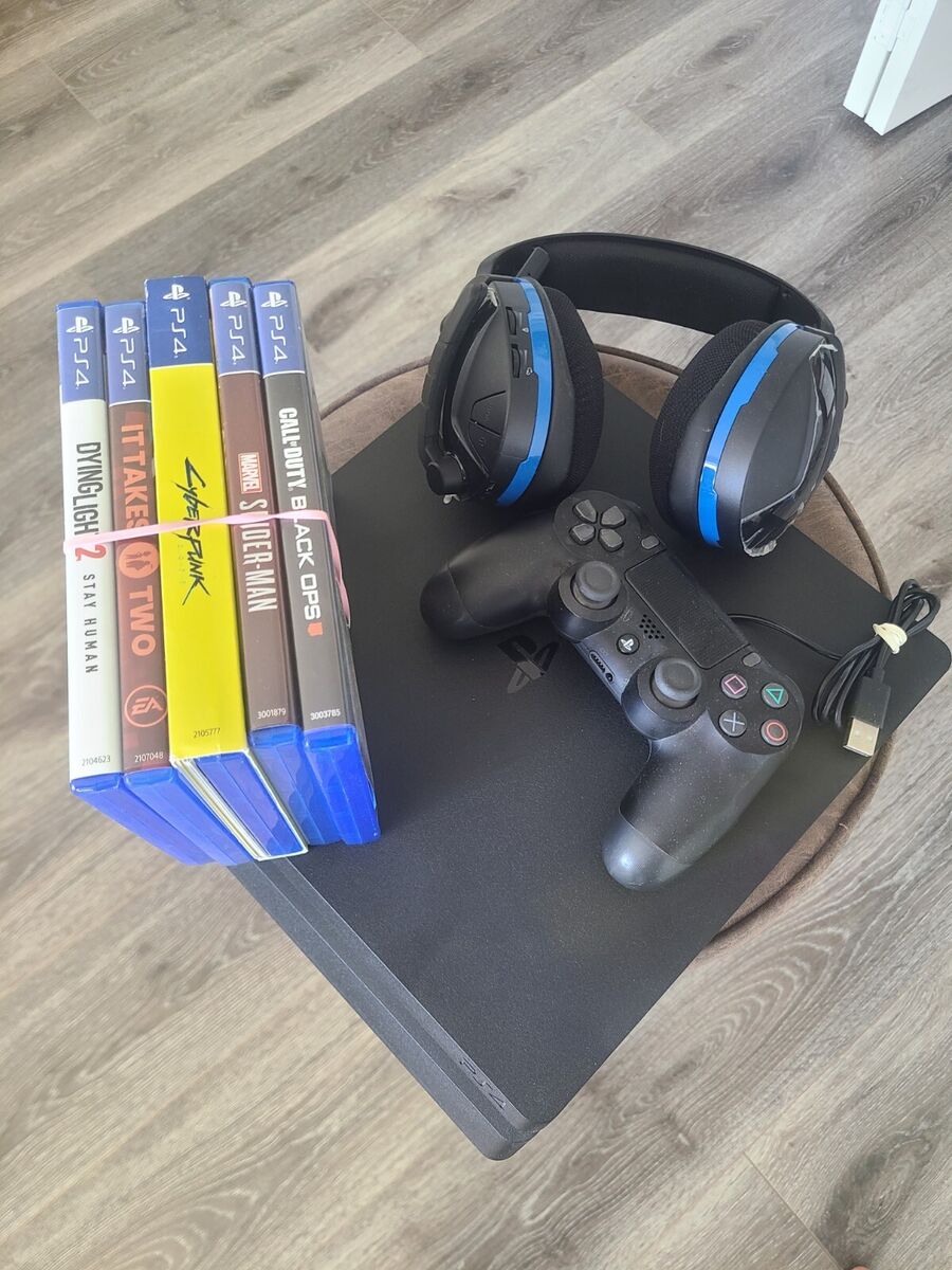 Sony Playstation 4 PS4 Pro 1TB - CUH-2215B - Jet Black Sony Playstation 4 PS4 Pro 1TB - CUH-2215B - Jet Black