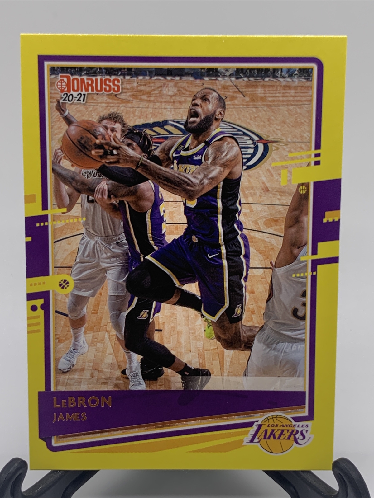 2020-21 Panini Donruss LeBron James Yellow Flood Parallel #12 Los Angeles Lakers