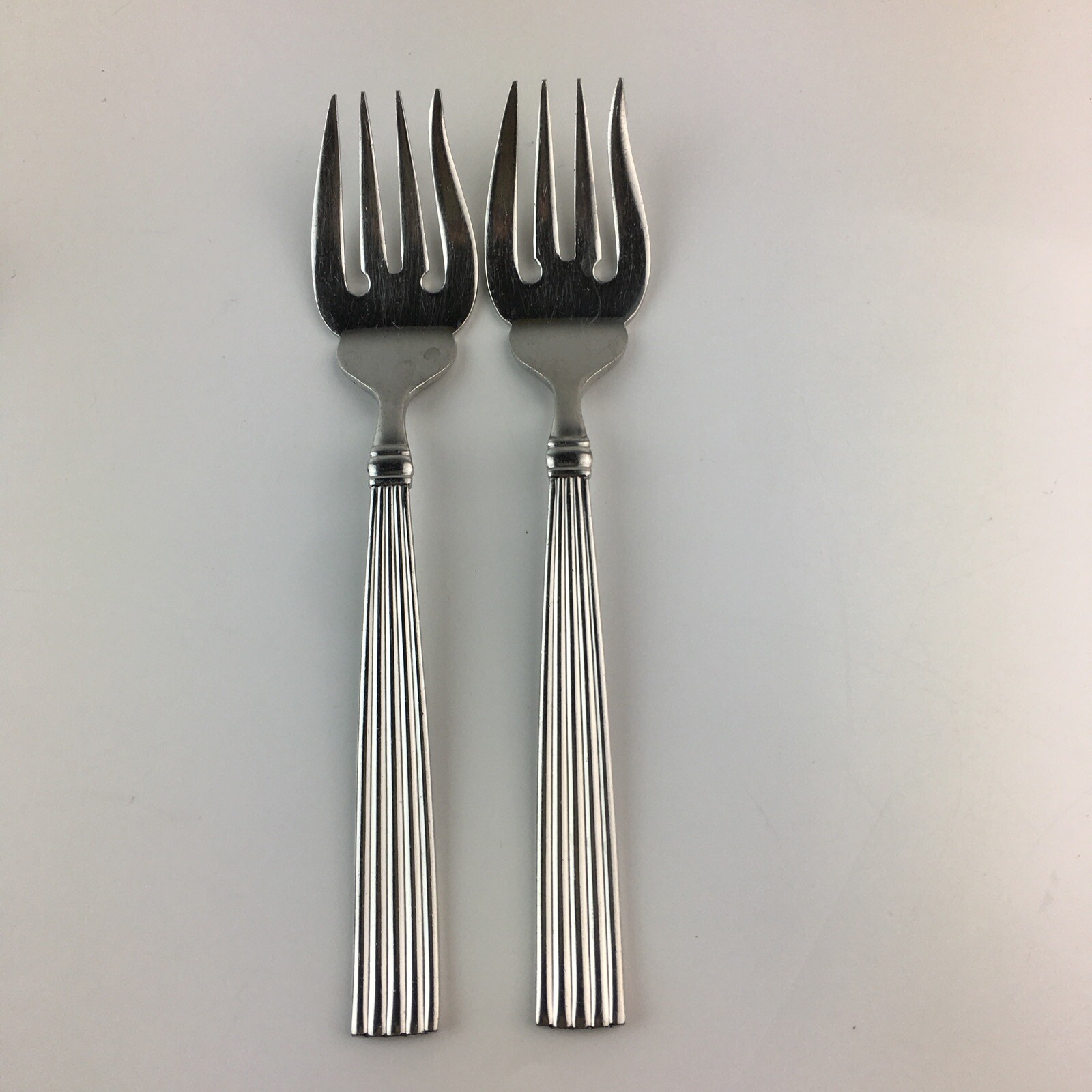6 5/8" Glossy Flatware