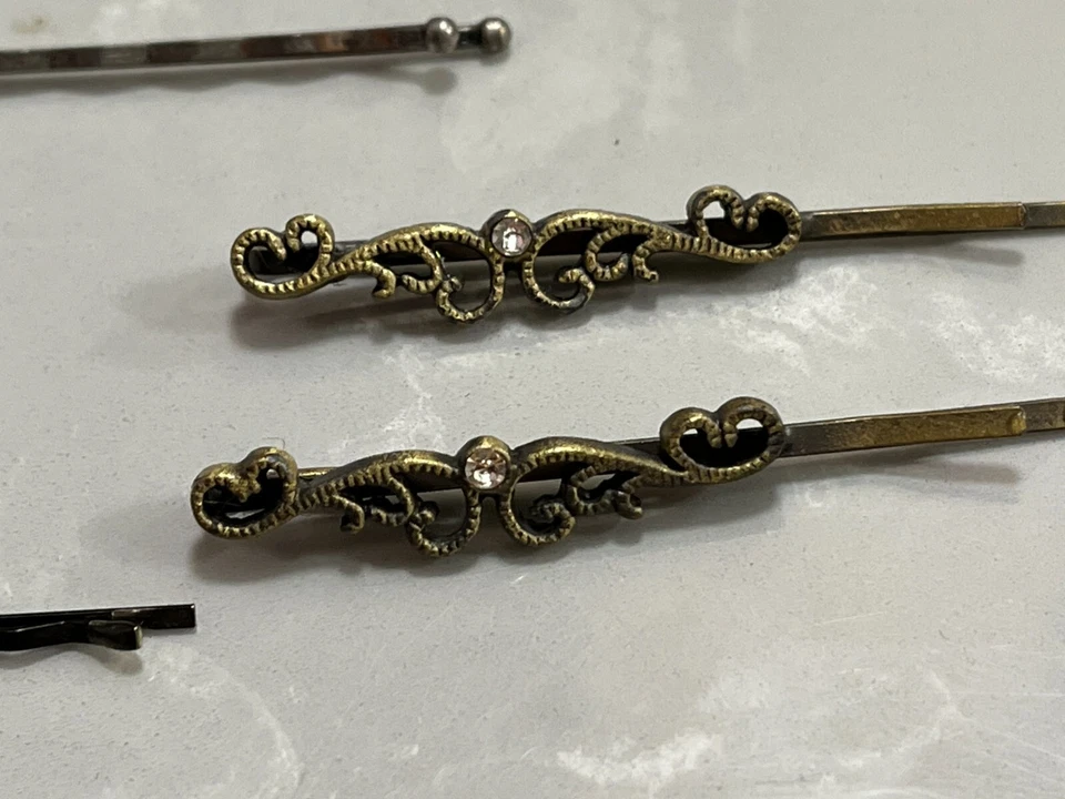 Mariposas Abeja Estrás Flores PELO Bobby PINS 8 Piezas Decorativo De Colección Foto 4 de 4