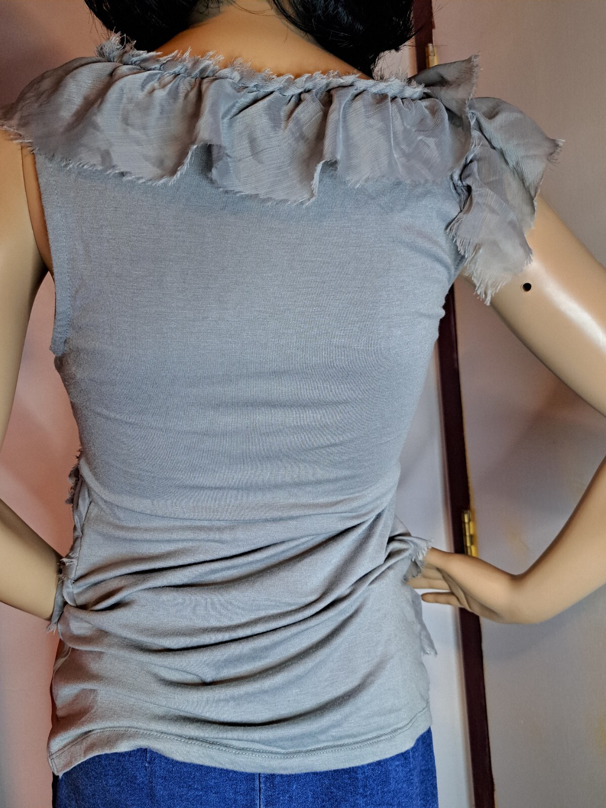Stylish Rue 21 Gray Ruffle Top for Women, Size Small, Floral Accents image 3