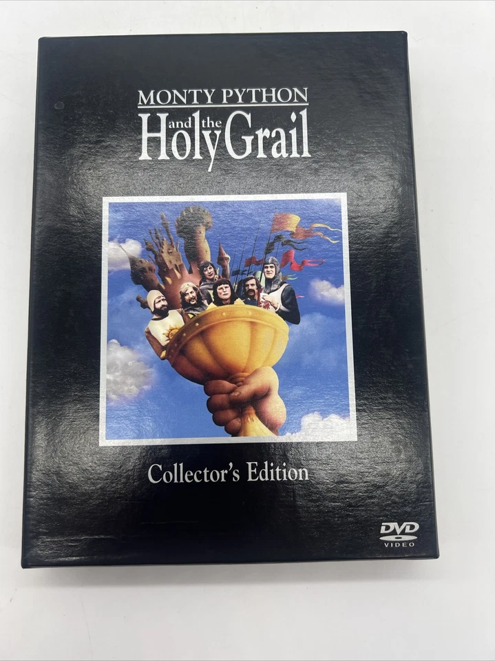 MONTY PYTHON AND THE HOLY GRAIL Collector's Edition 2 DVDs + Screenplay - Image 2 of 4