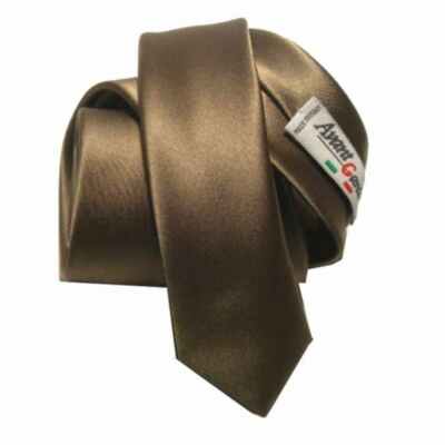 Cravatta pre-annodata in lino color marrone cannella: cravatta da sposo per matrimonio - Italia Cravatta pre-annodata in lino color marrone cannella: cravatta da sposo per matrimonio - Italia