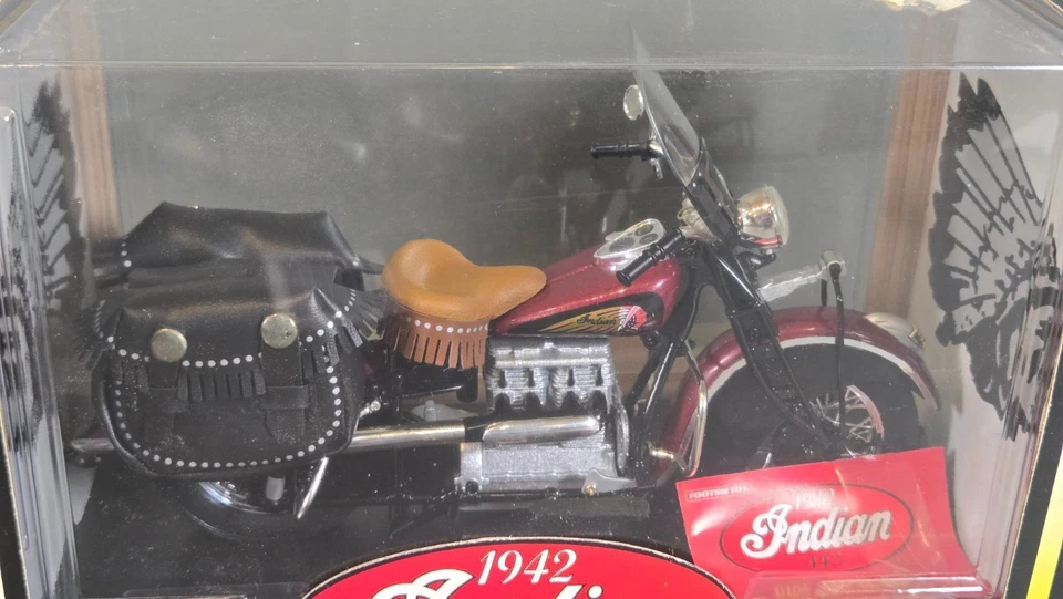 Tootsie Toy 1942 Indian Motorcycle 442 1996 fundido a presión réplica escala 1/:10 Foto 4 de 4