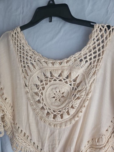 Rebellion Blouse Women’s Sz M Crochet Bohemian Top Ivory Poly Rayon Blend - Picture 3 of 6