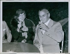 1933 Mr Mrs Au Rodney Drink In Garden Westchester Bath Club 7X9 Vintage Photo